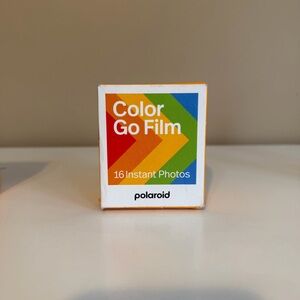 NEW Polaroid Color Go Film 16 Instant Photos Camera EXP 12/2024 SEALED